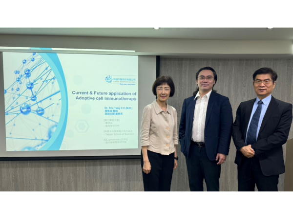 路迦今日受邀參加「2024再生醫療產業研討會」，分享路迦積極布局癌症細胞治療領域以及市場商機的觀點，帶來癌症治療新曙光。路迦細胞治療業務啟動國際版圖擴張，為未來營運添動能。圖中為董事長唐稚超、圖右為醫療長劉炳中、圖左為財務長鈕心惟。